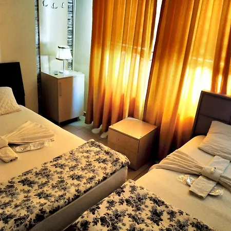 Hotel 22 *