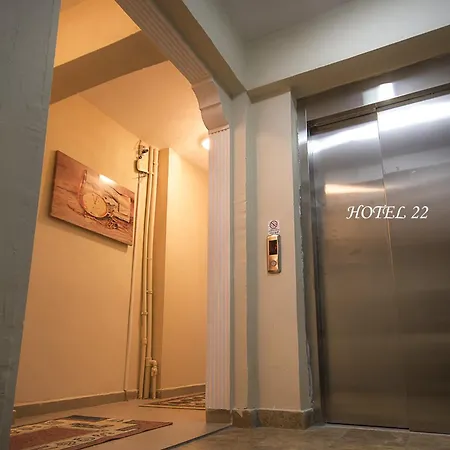 Hotel 22
