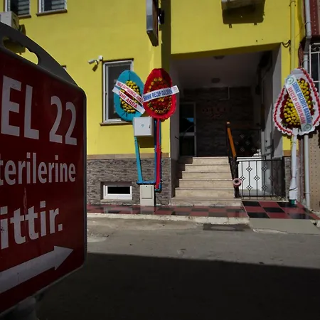 22 Hotel *